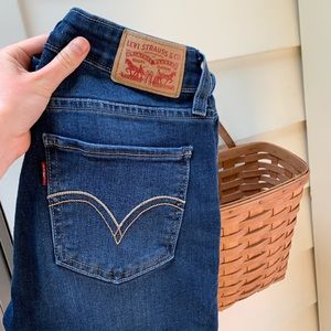 Levi’s 535 Super Skinny Dark Wash